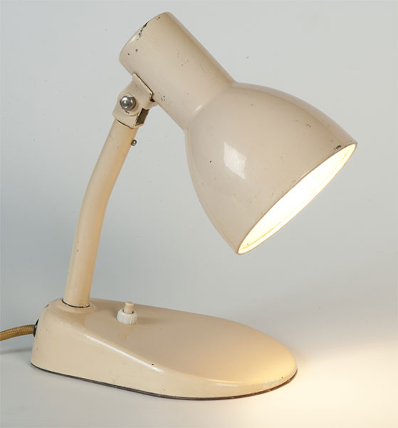 702 Nachttischleuchte, Entwurf: Marianne Brandt und H. Bredendieck, 1928/1929